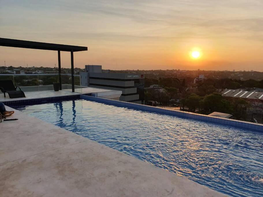 Hermoso Departamento Con Piscina Y Estacionamiento Asunción Esterno foto